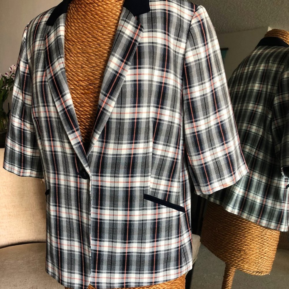 Tahari Blazer